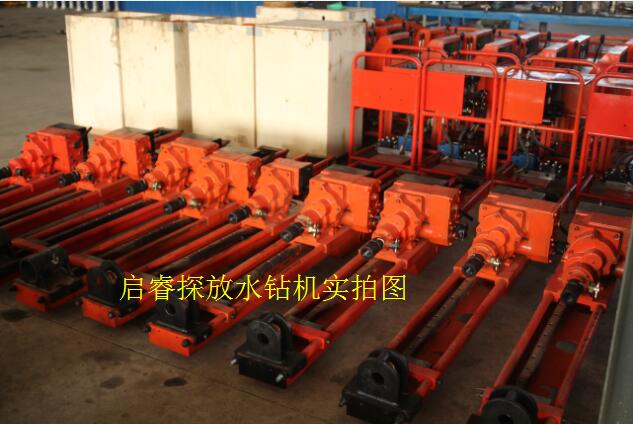 煤礦探放水用鉆機：多、快、好、省